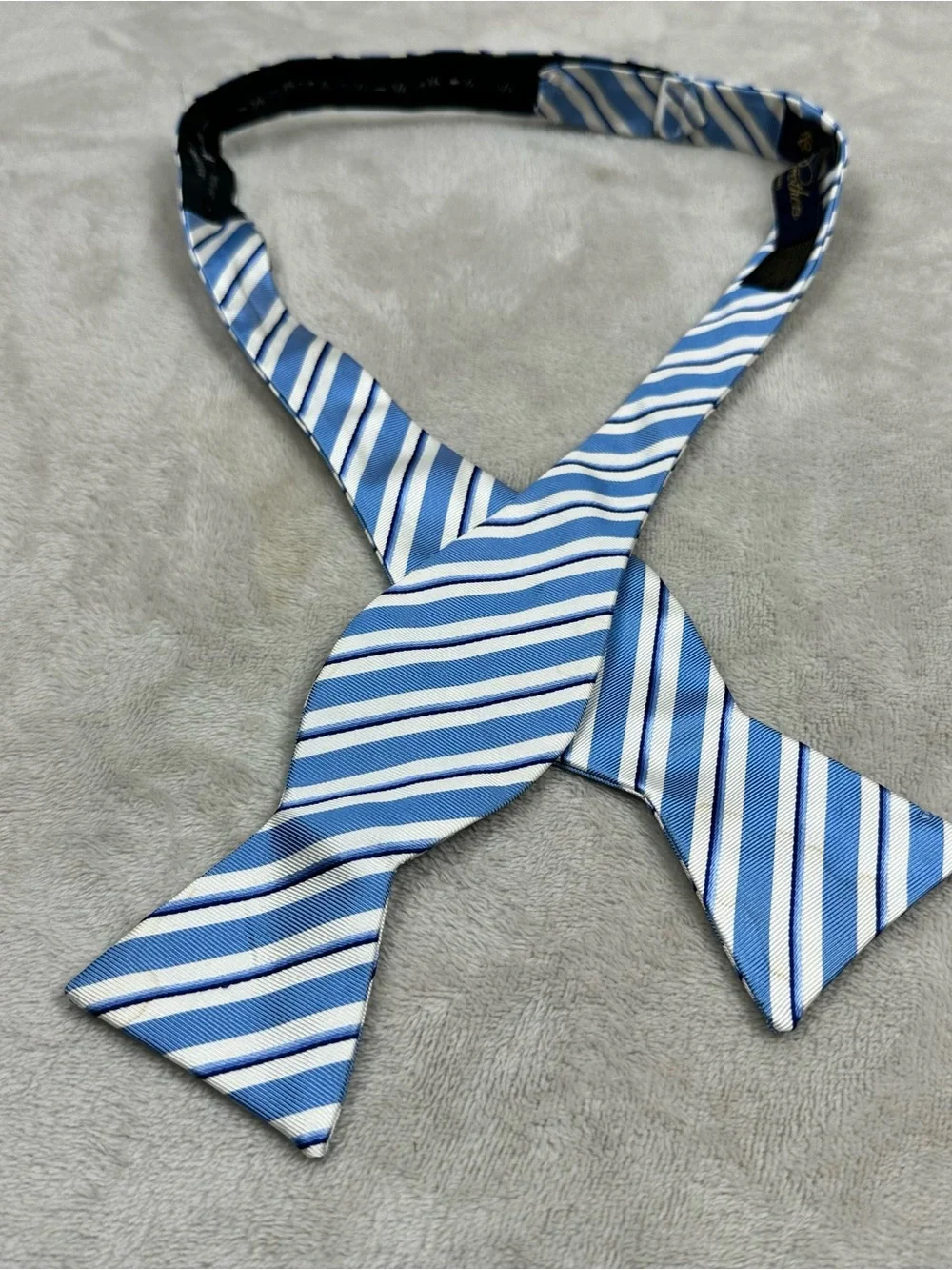 Brooks Brothers Makers Merchants Silk Self Tie Bow Tie Blue White Stripe USA